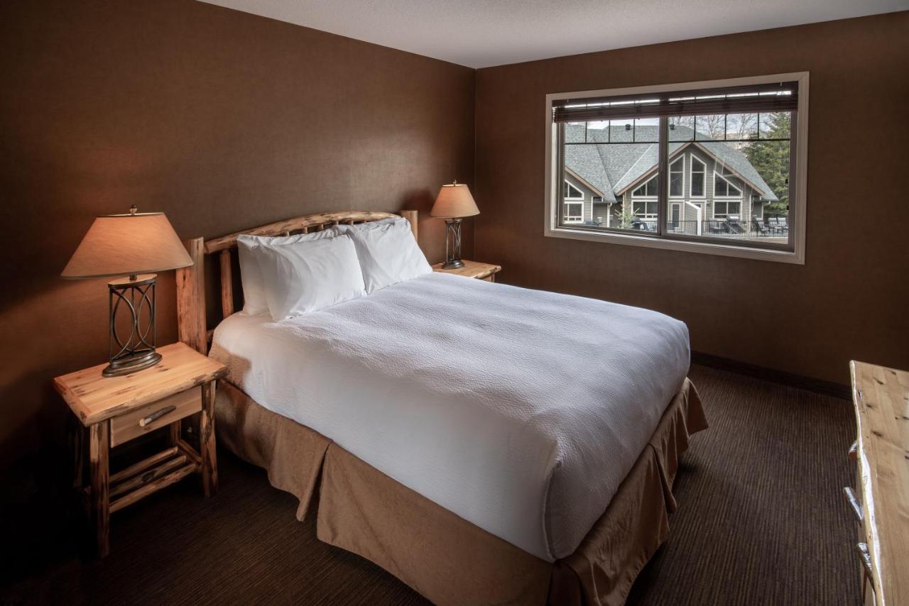 Elkwater Lake Lodge And Resort מראה חיצוני תמונה